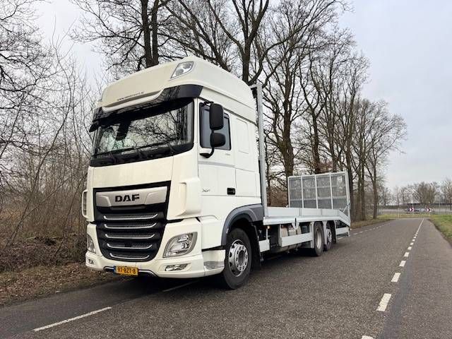 Machine transporter DAF XF480 Diesel 2019