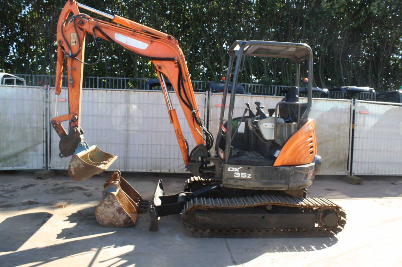 Doosan DX357 Diesel Crawler Excavator 20.3kW 2017