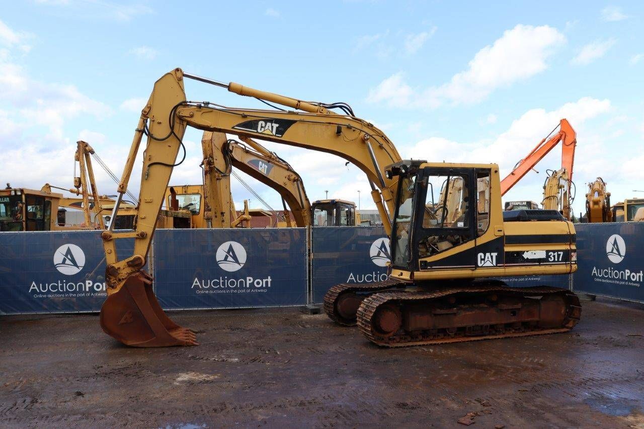 Crawler excavator Caterpillar 317 Diesel 101hp 