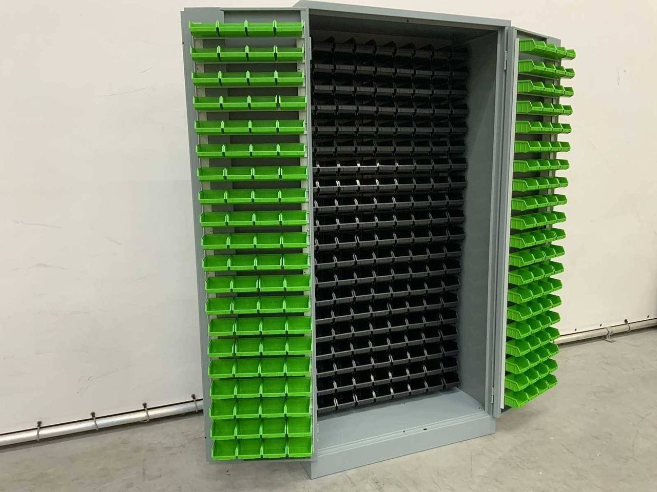 Povag strip cabinet