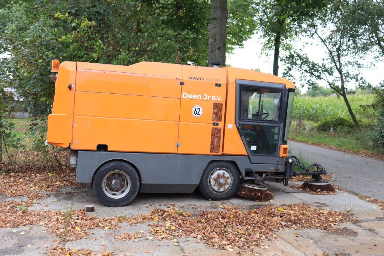 Ravo 5002 Diesel Sweeper