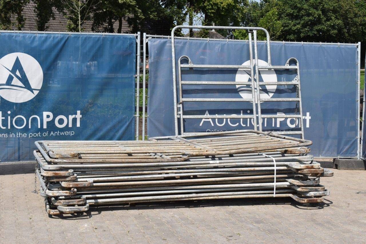 Panels - Lunging circle - catch cage - storage 