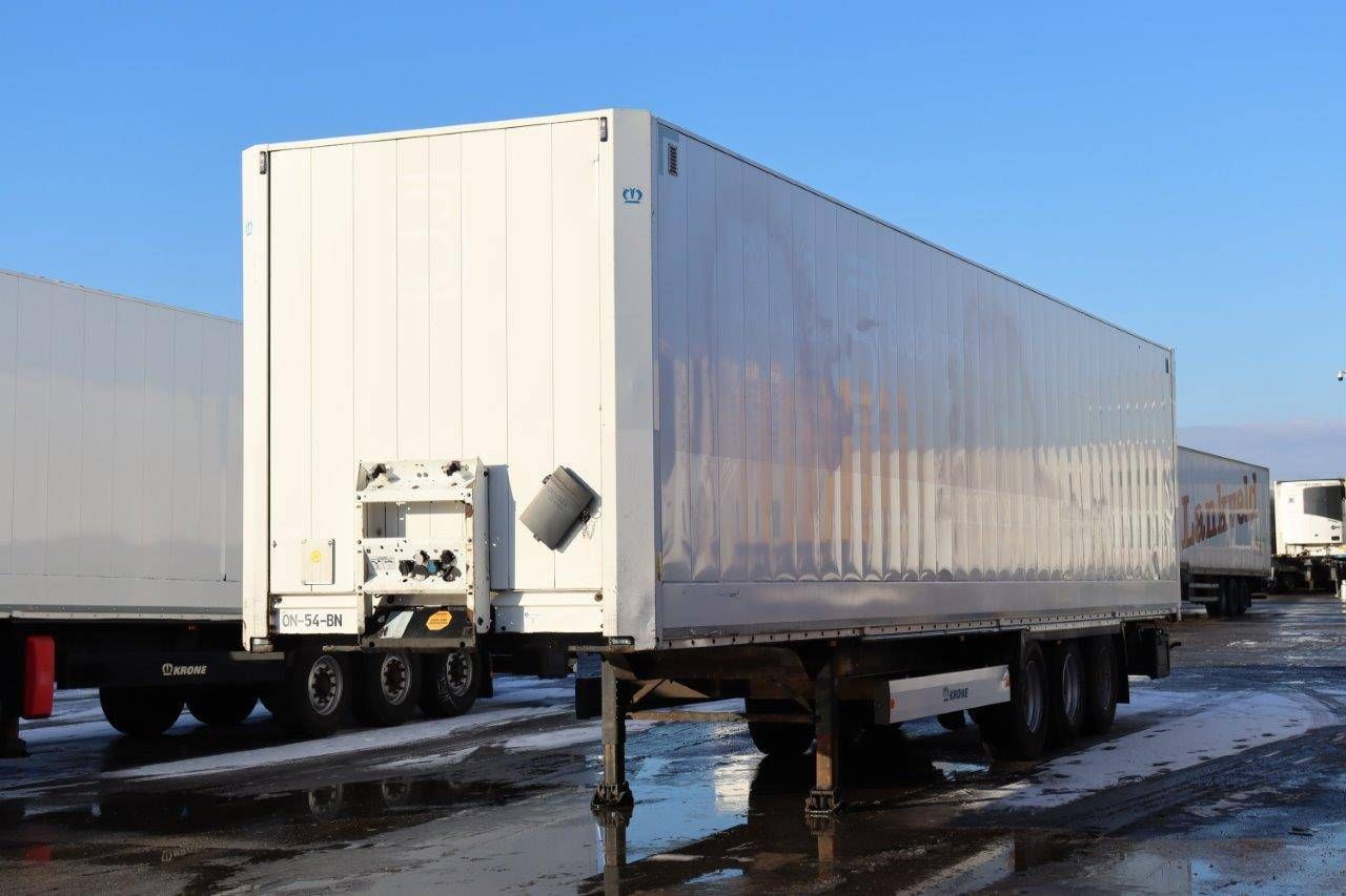 Closed Semitrailer Krone SD 2013