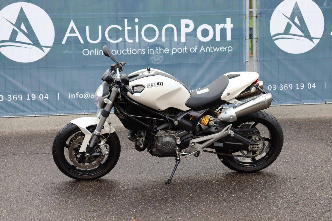Motor Ducati Monster Benzine 2009 (Marge)