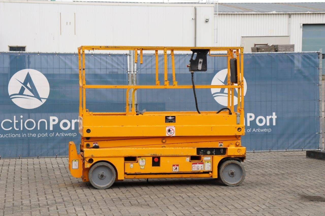 Scissor lift Haulotte Compact8 Electric 350kg 8m 2011