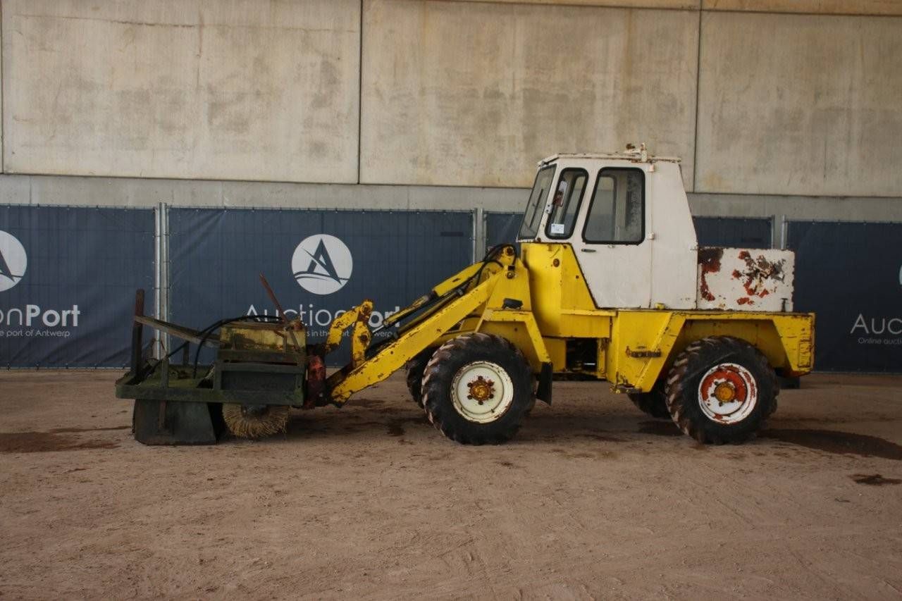Sweeper Schaeff SKL 501 Diesel 1979