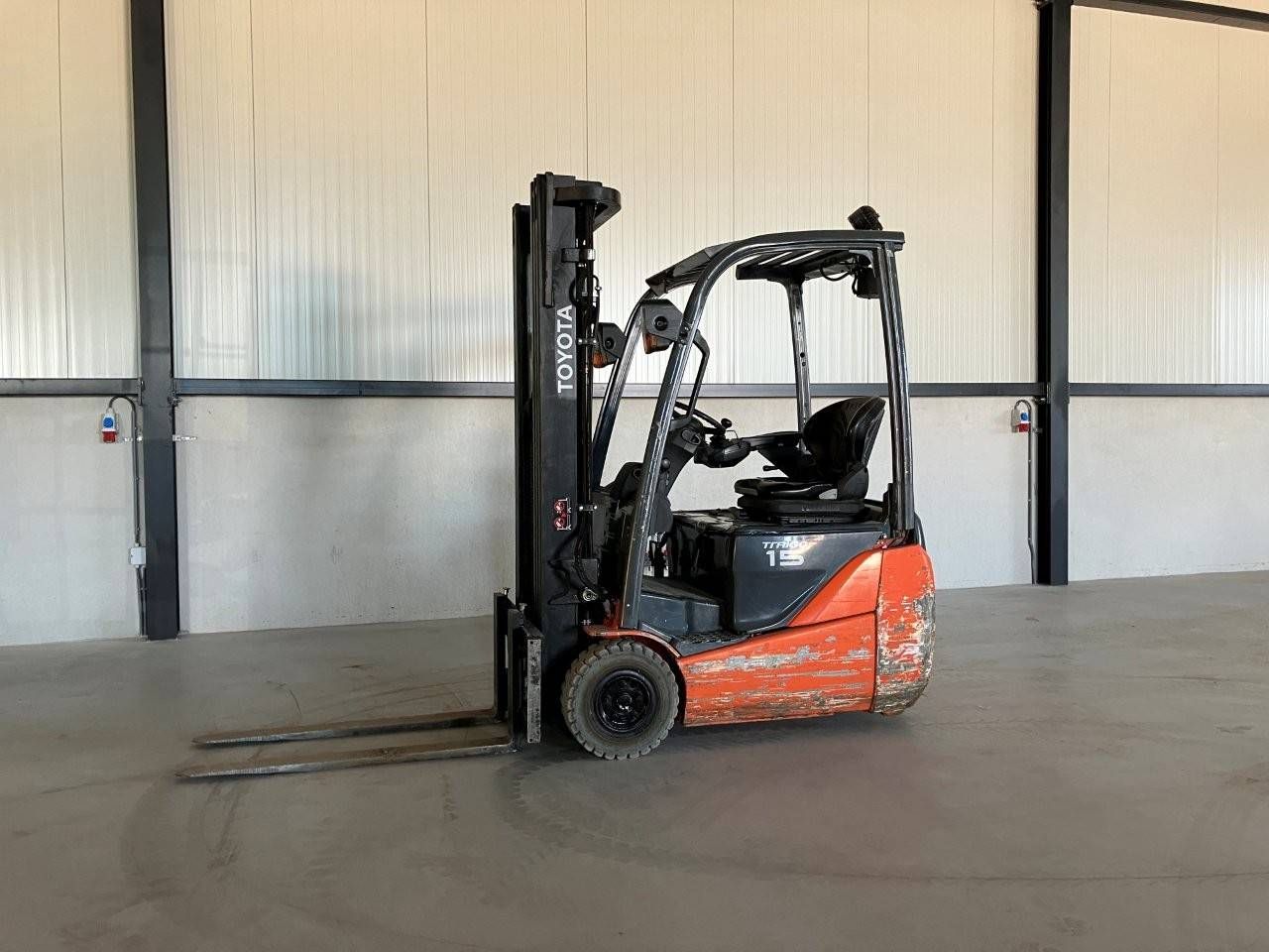 Toyota 8FBET15 Electric Forklift 1380kg 5.0m 2015