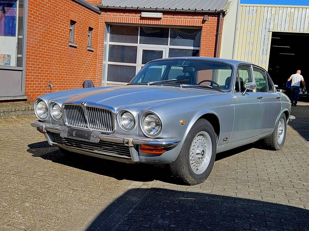Jaguar XJ6 Automatic (Margin)