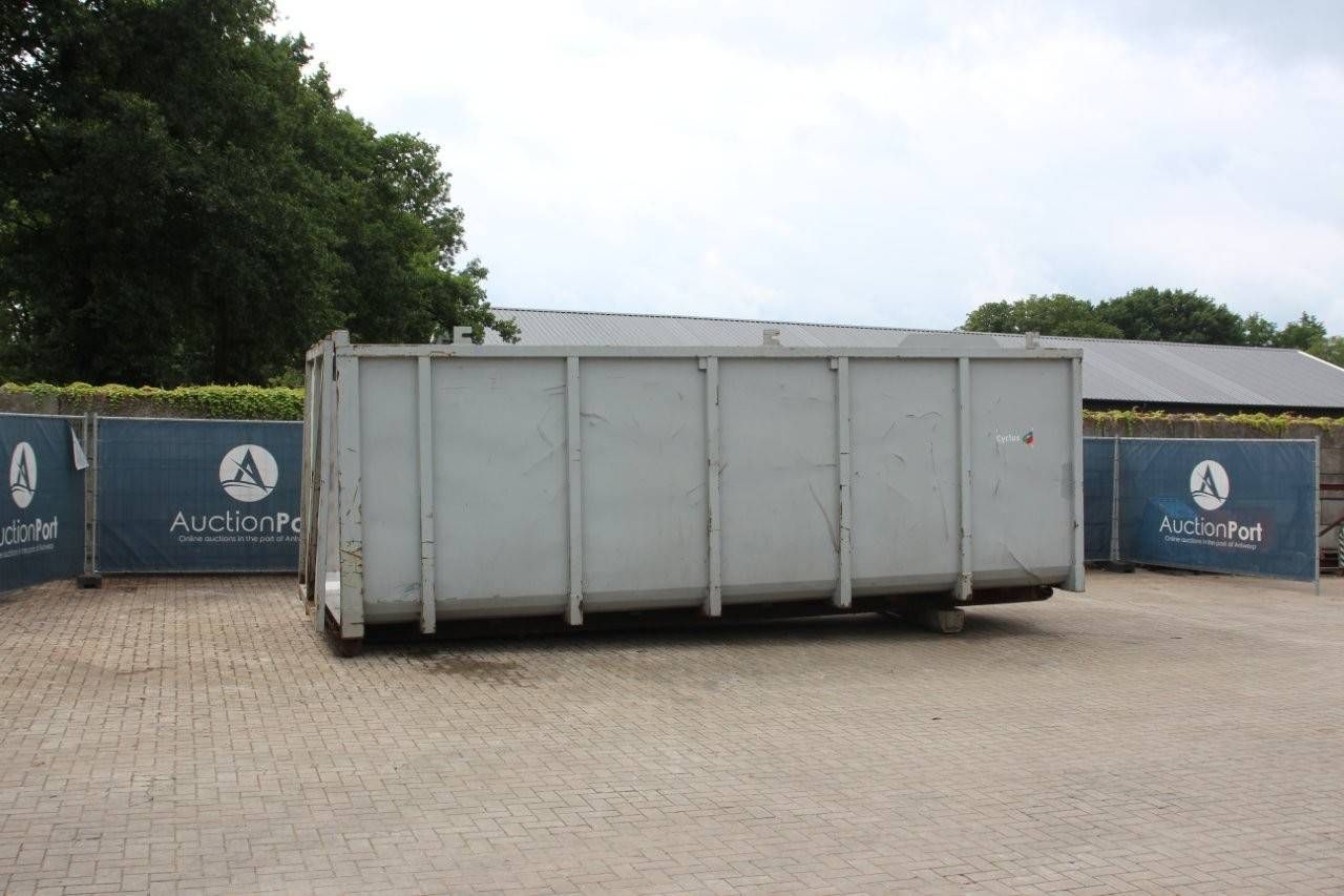 Container 7x2.4x2.3 m