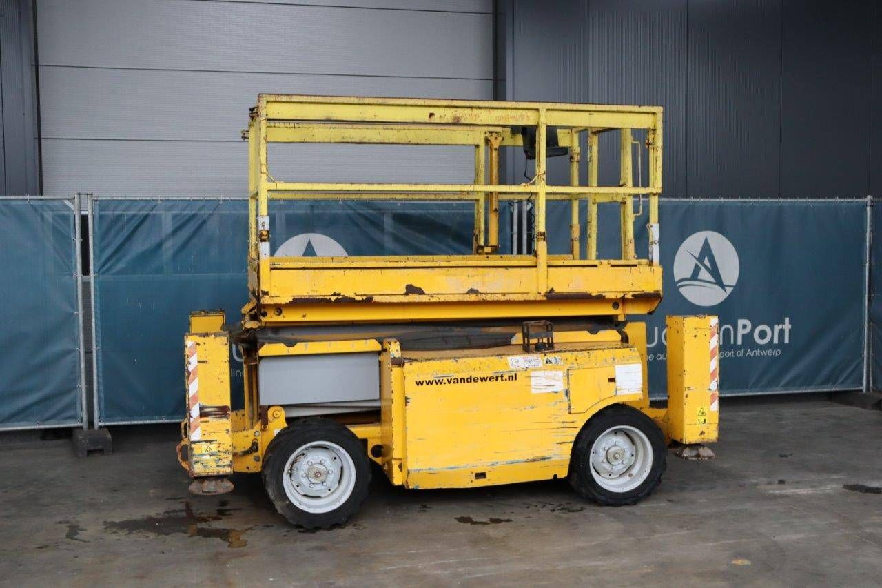 Scissor lift Genie GS-3268 11.75m