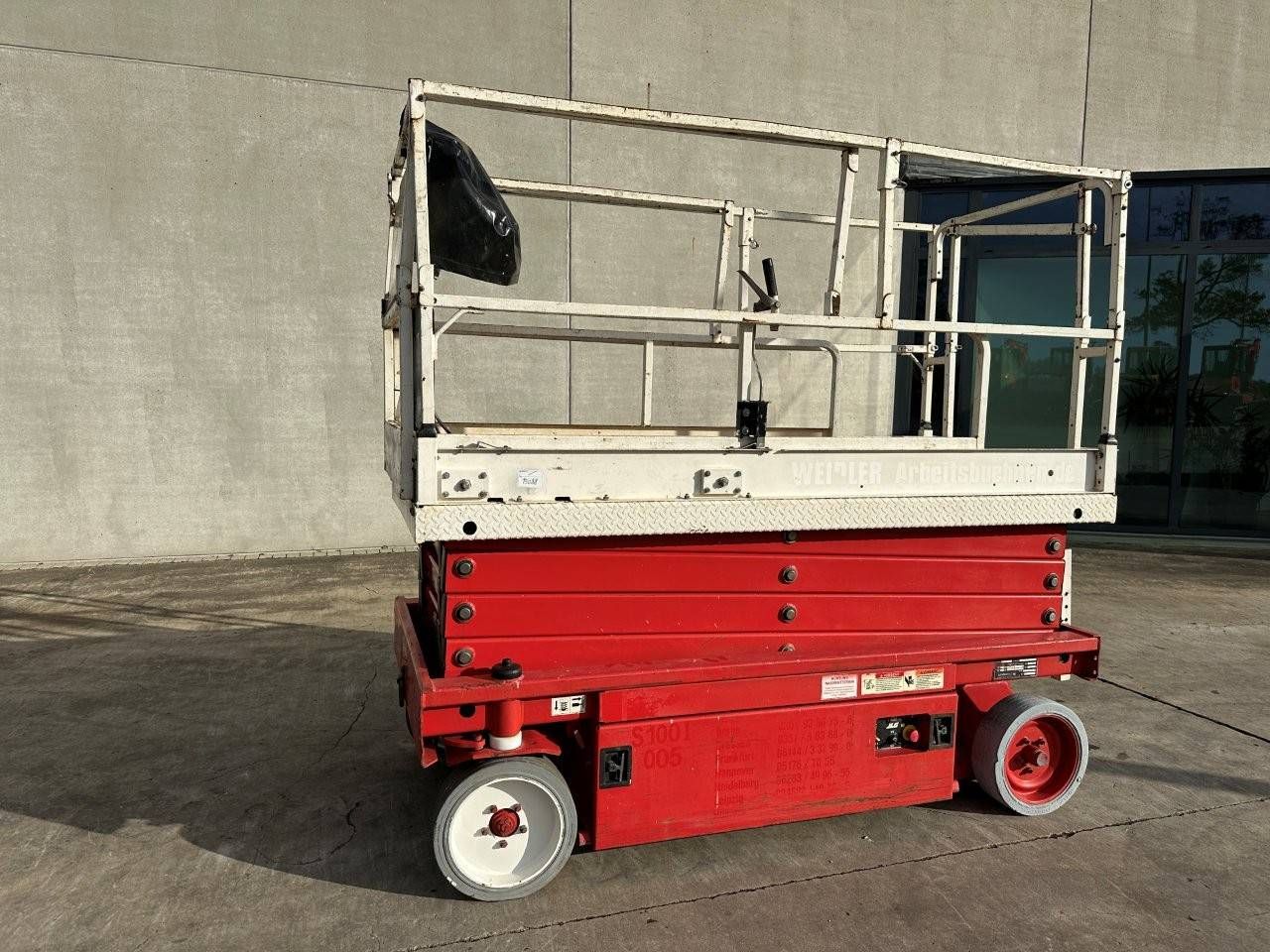 Scissor lift JLG 2646 Electric 7.9m 2002