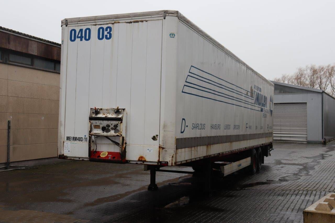 Closed Semitrailer Krone SZ 2011
