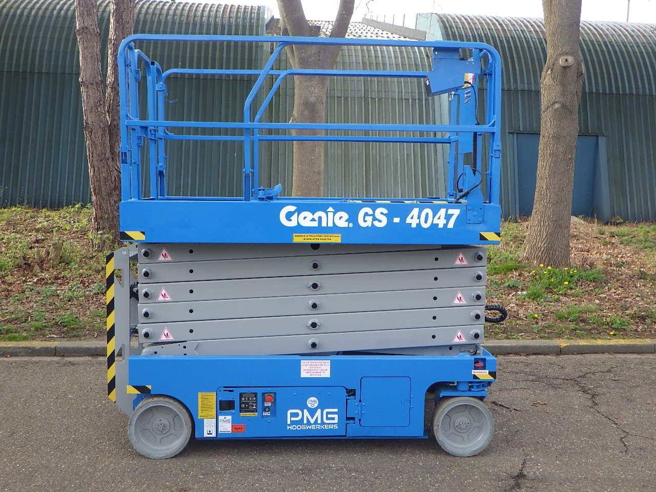 Scissor lift Genie GS-4047 Electric 13.70m 2014