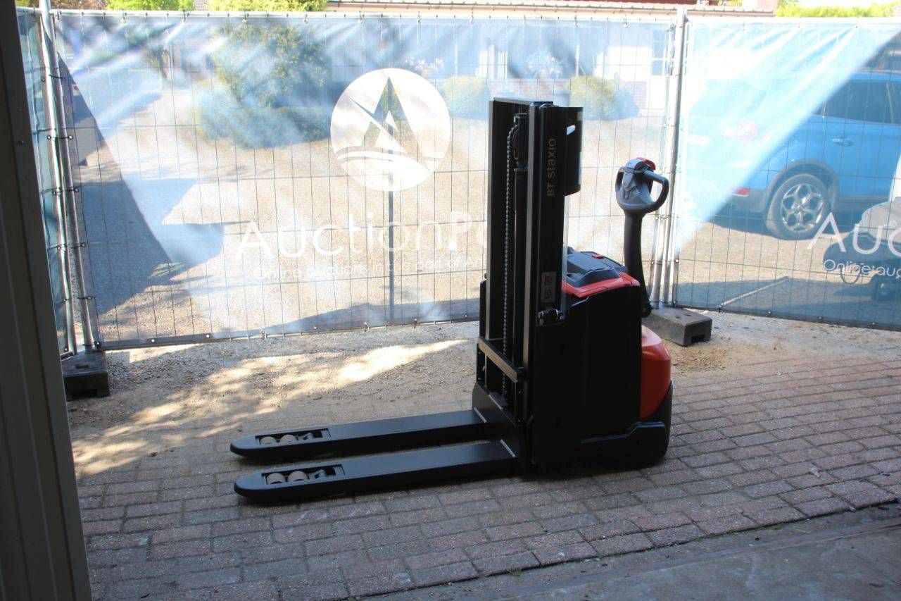 Toyota SWE200D Electric Stacker 2000kg 2.1m 2023