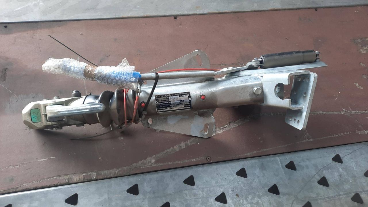 Overrun brake Knott KF27 2700kg New