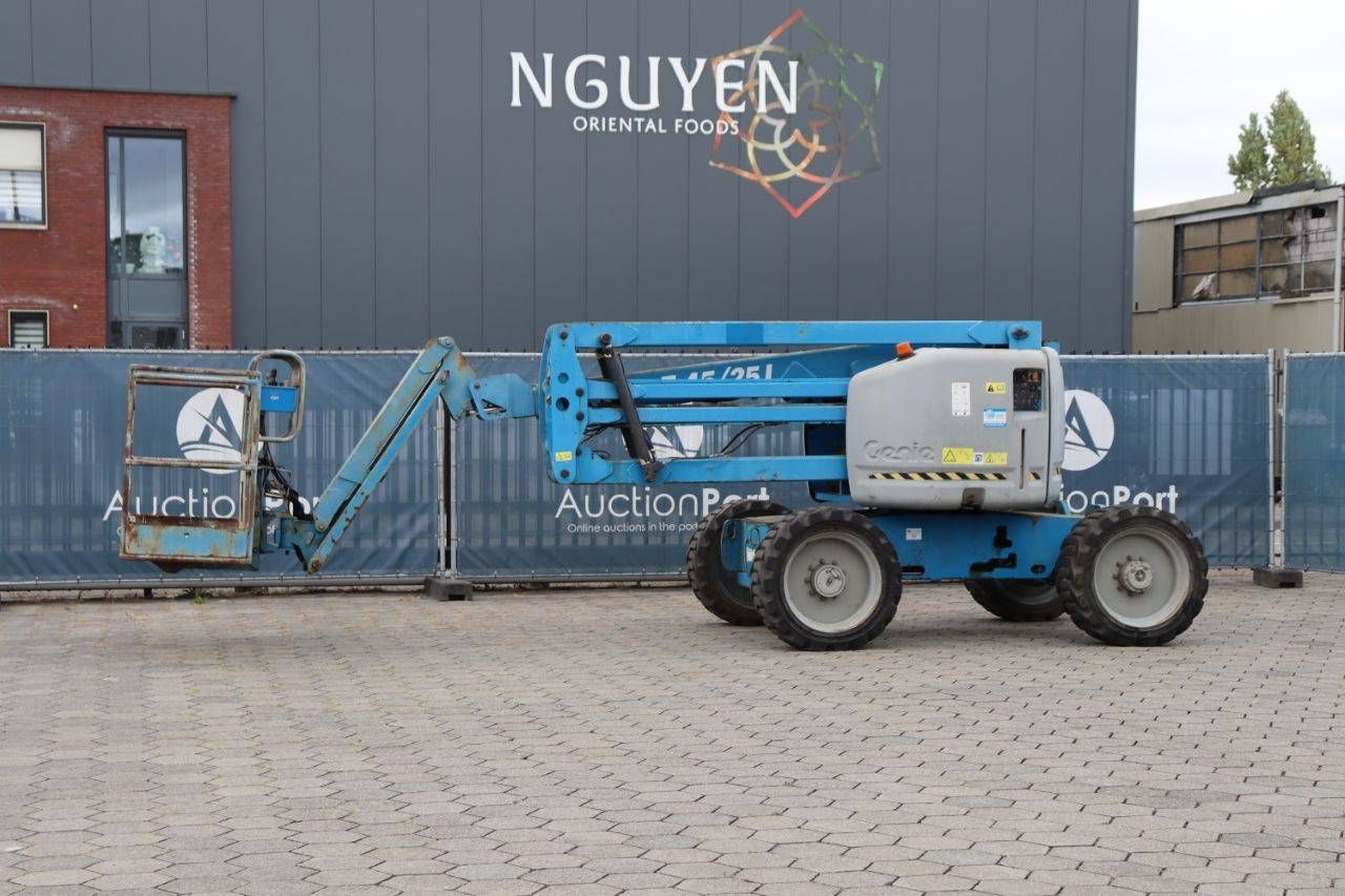 Articulating boom lift Genie Z-45/25 Diesel 15.86m 2007