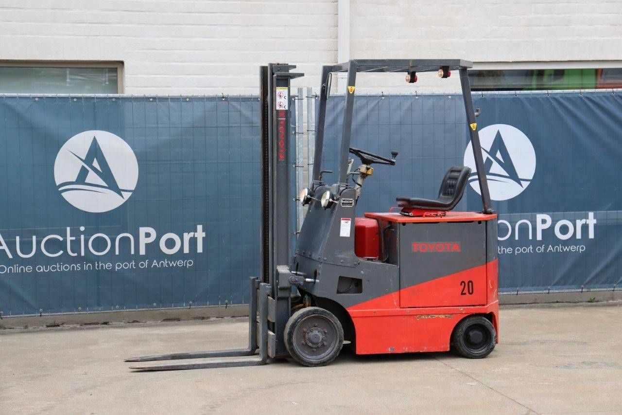 Forklift Toyota Electric 5.0m
