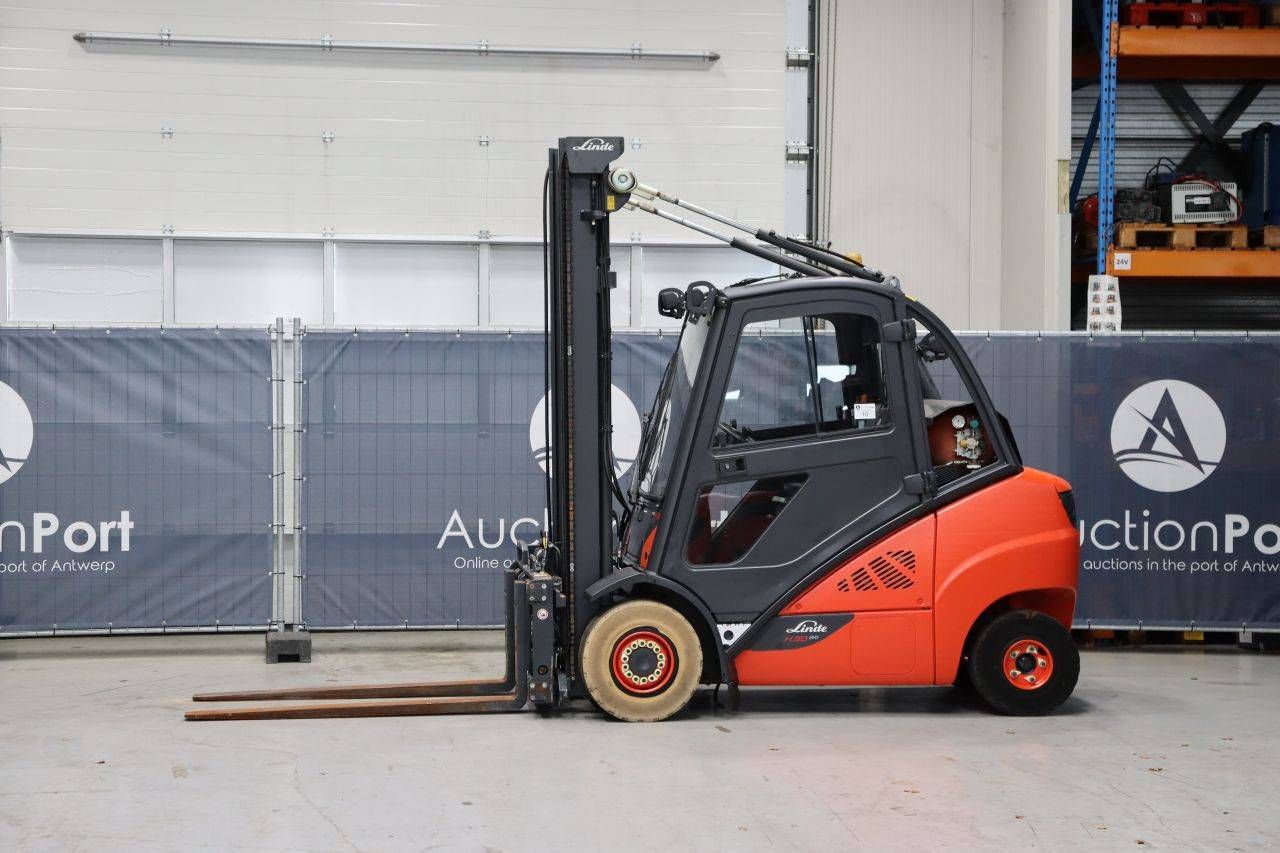 Empilhadeira Linde H30CNG-02 3000kg 4,45m 2015