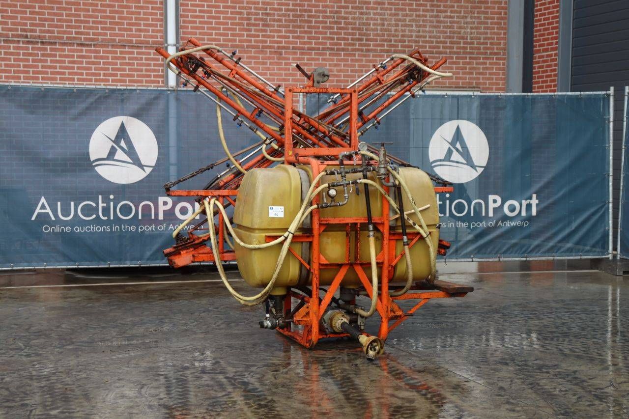 Field sprayer 