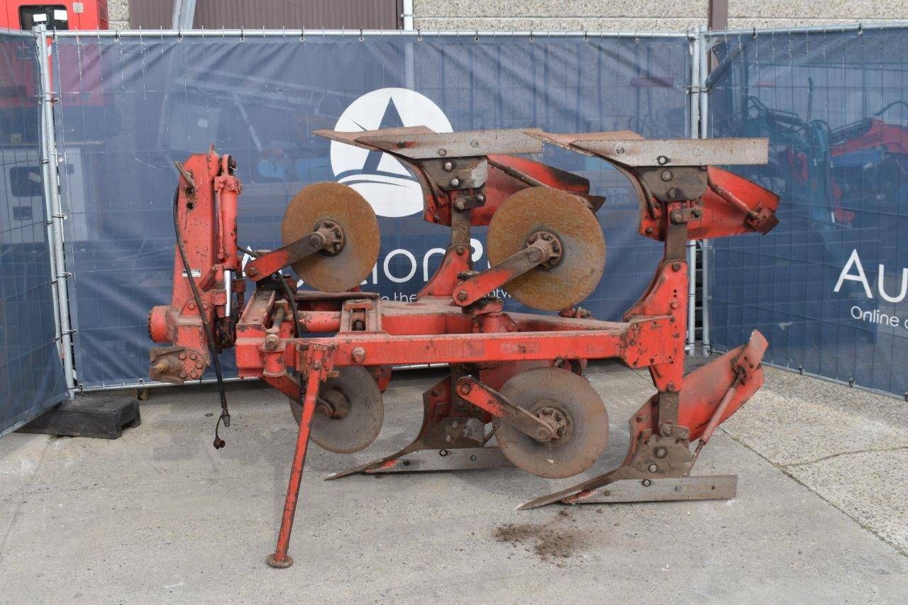 Niemeyer Volly-Mat reversible plow