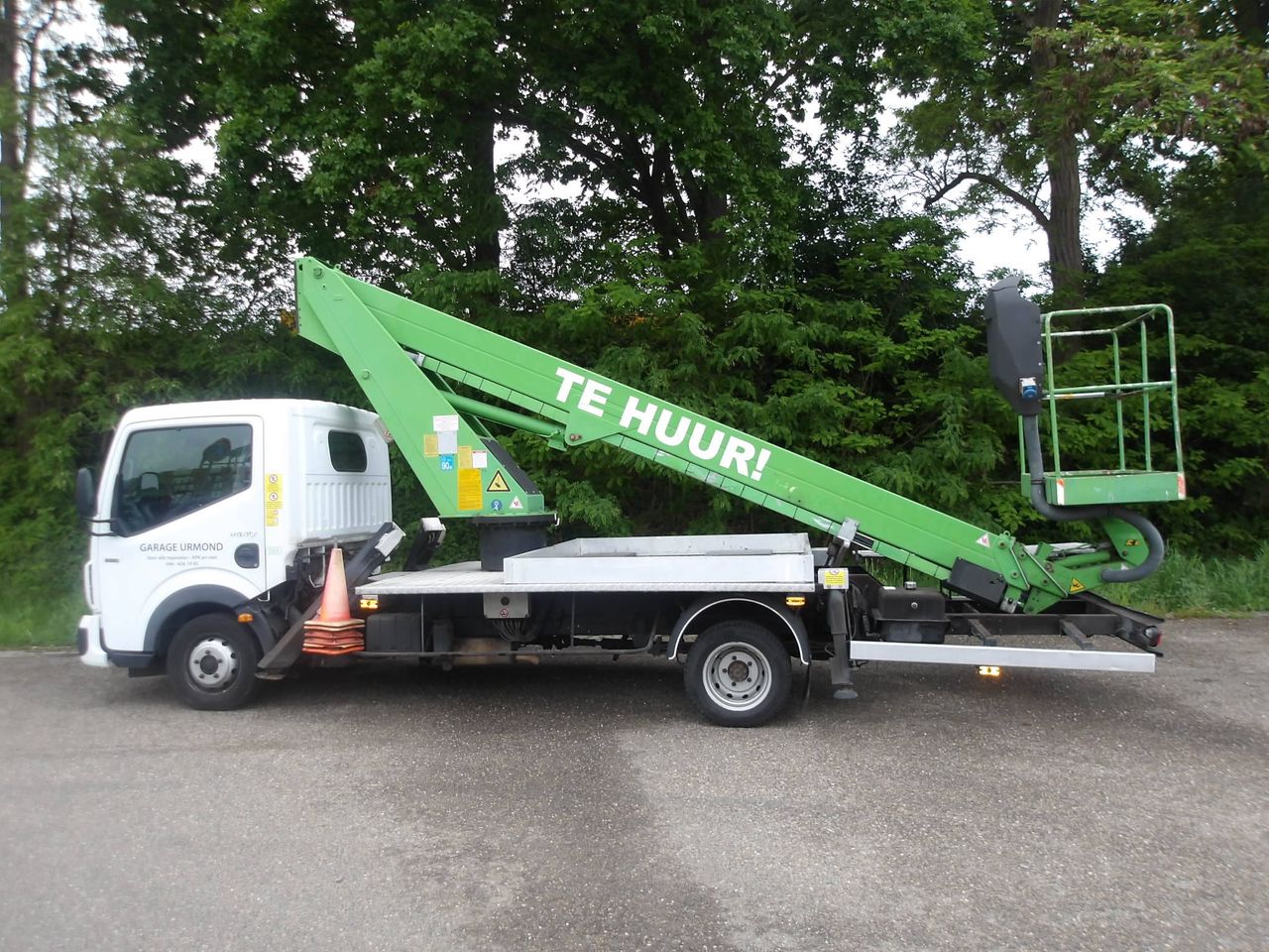 Truck mounted aerial platform Renault Maxity Diesel 20.2m 2012