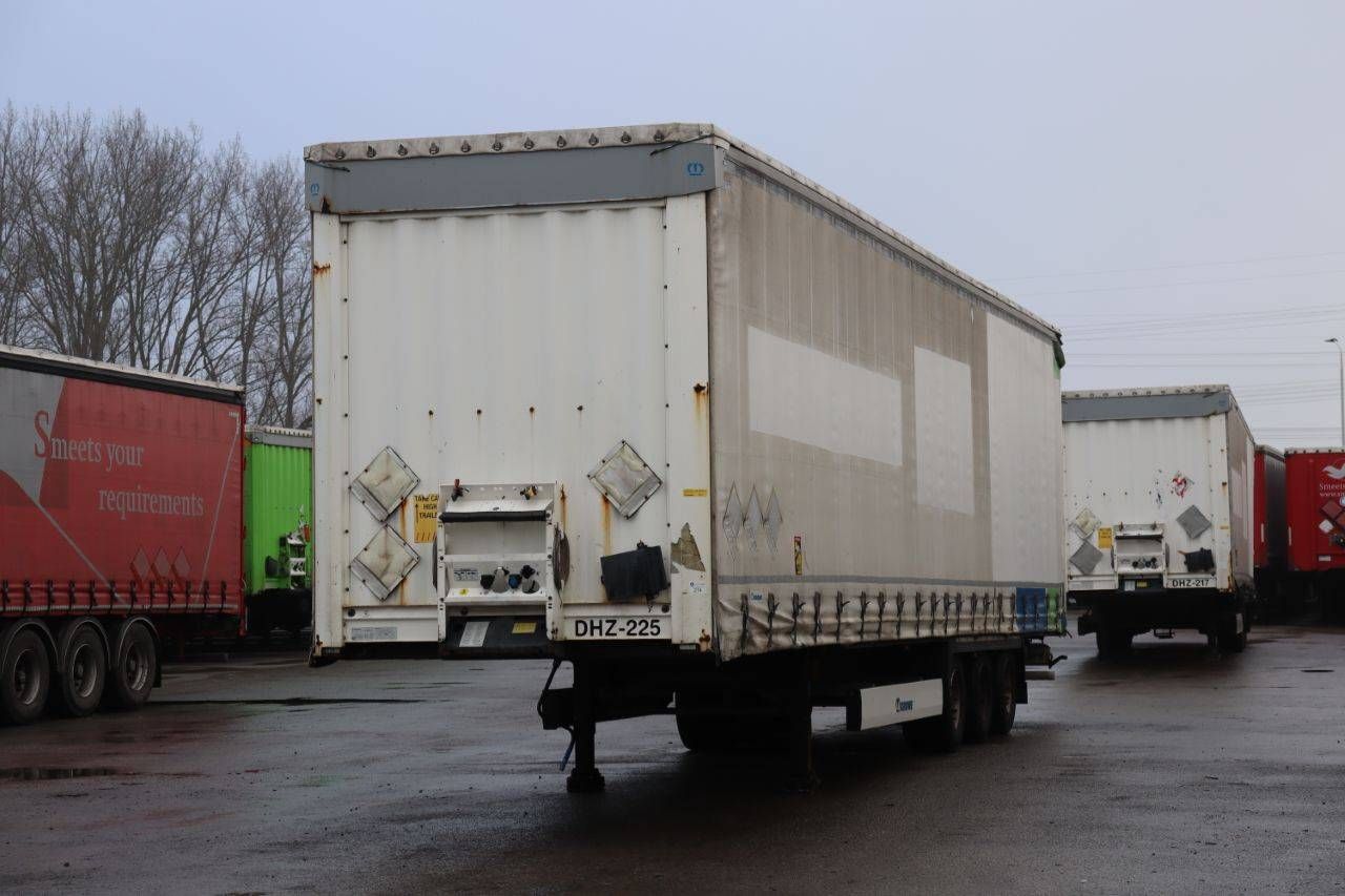 Krone SD sliding tarpaulin trailer
