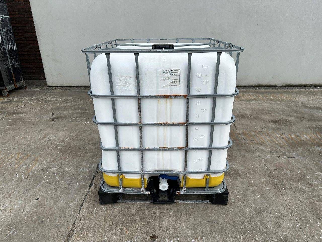 Tank with Truck Shampoo New