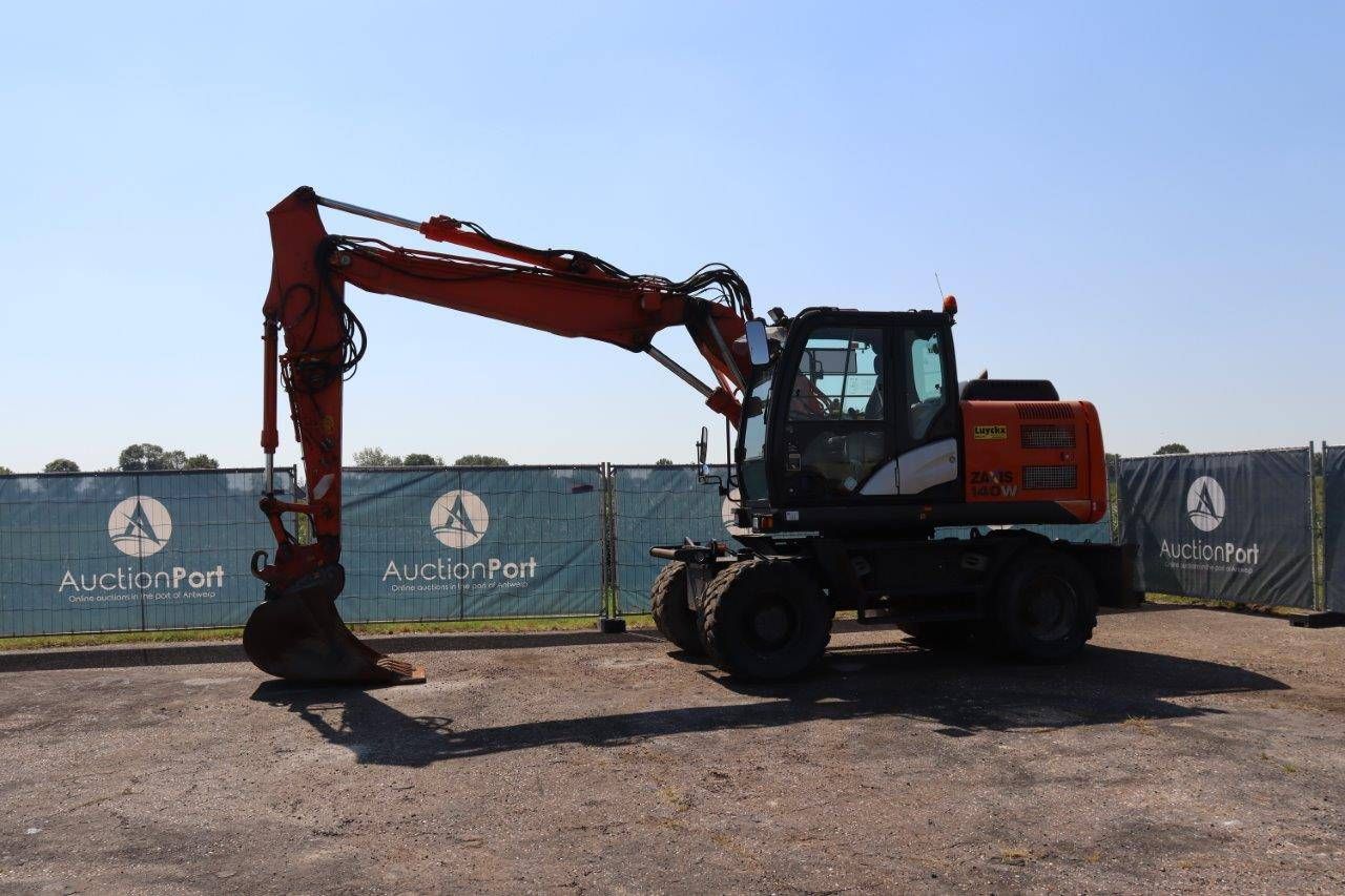 Graafmachine Hitachi ZX140W-5B Diesel 122.8pk 2015