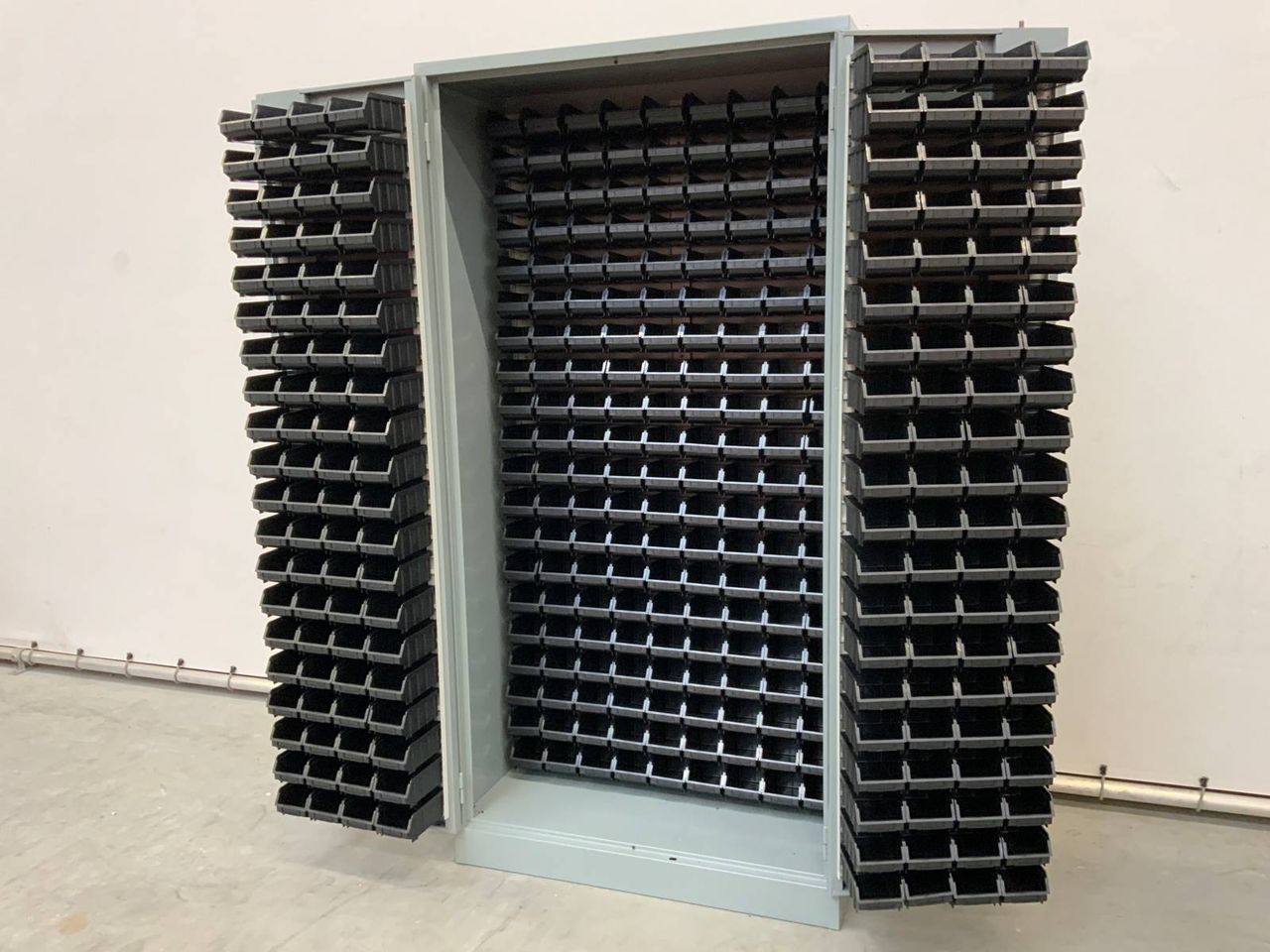 Povag strip cabinet