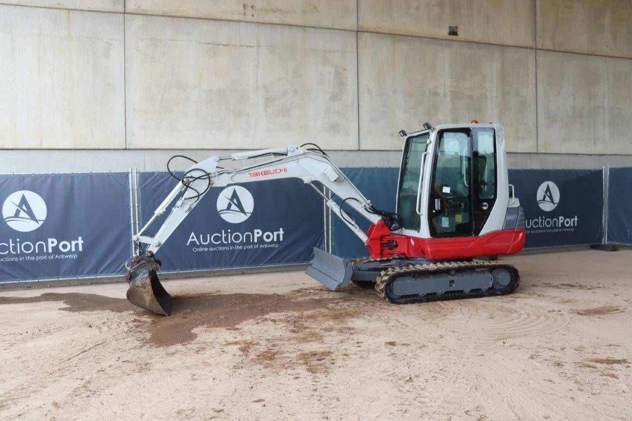 Mini digger Takeuchi TB235 Diesel 2017