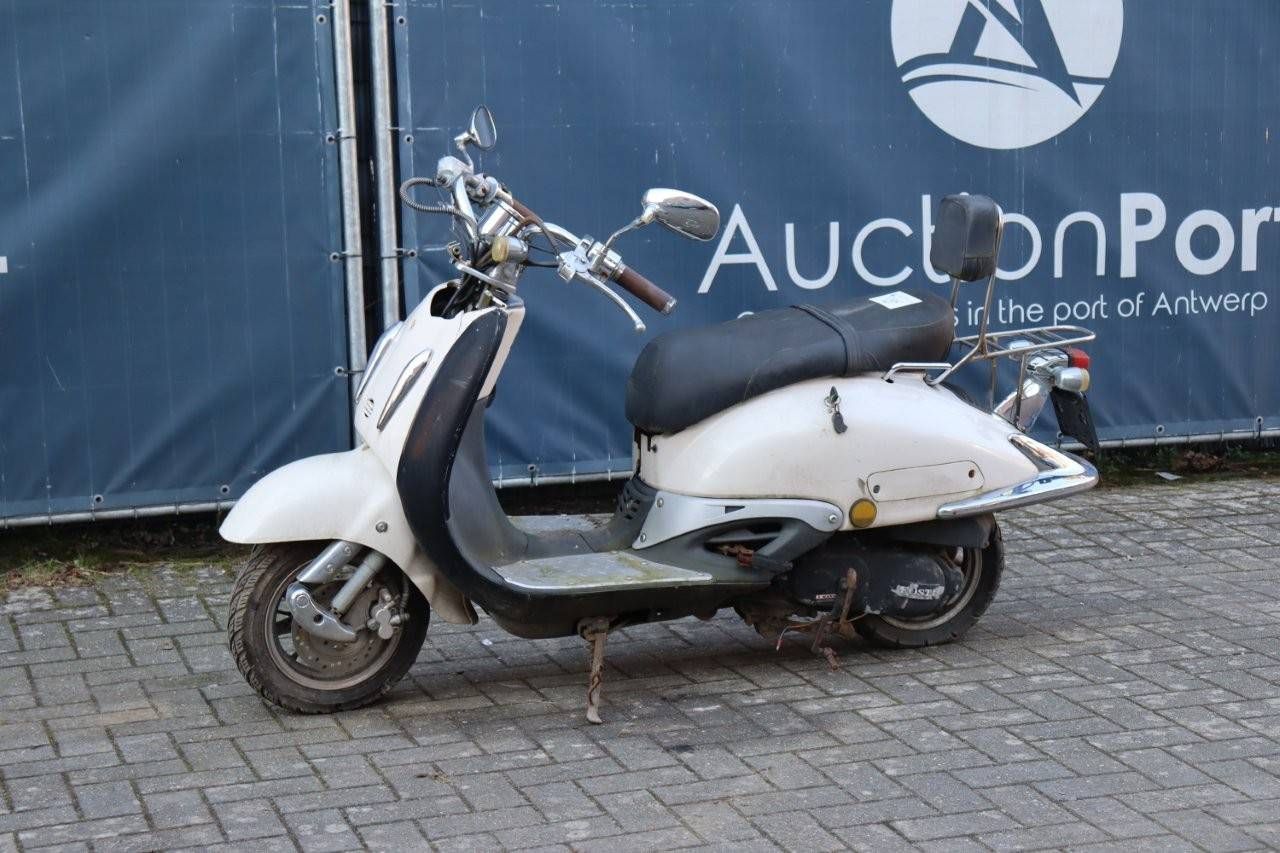 Scooter Fosti FT50QT-E 25 Gasolina 2cv 2012 (Margen)