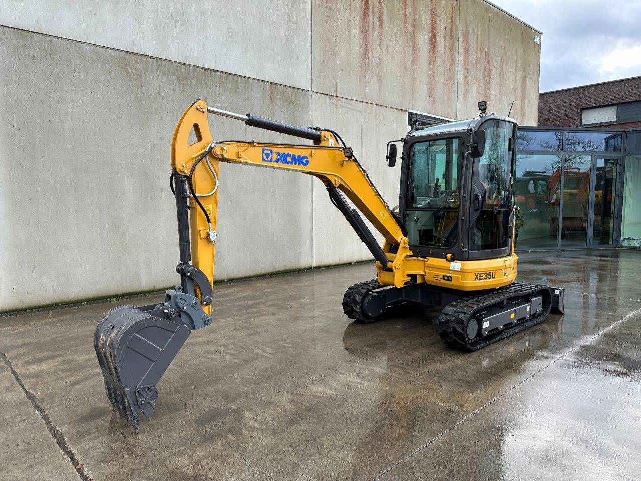 Mini digger XCMG XE35U Diesel New