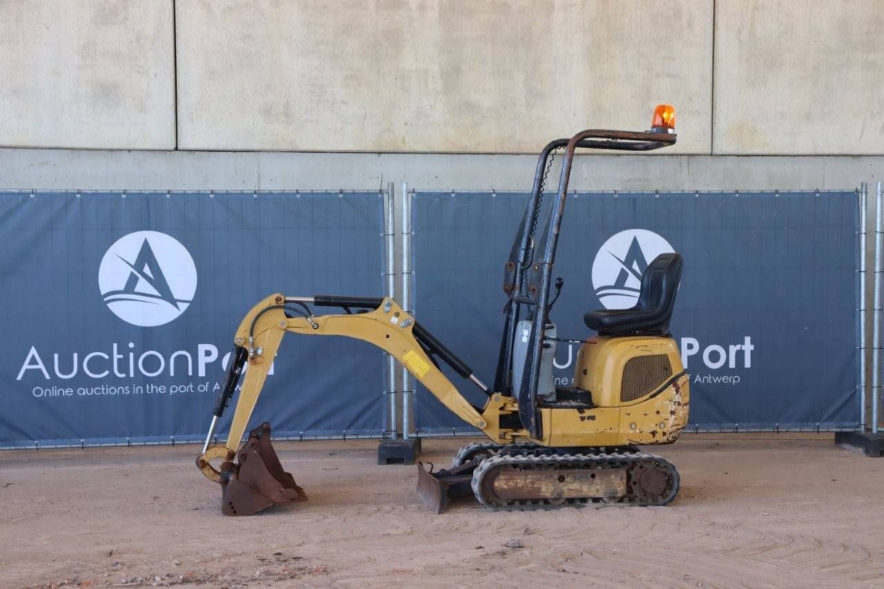 Mini excavator Caterpillar 300.9D Diesel 2015