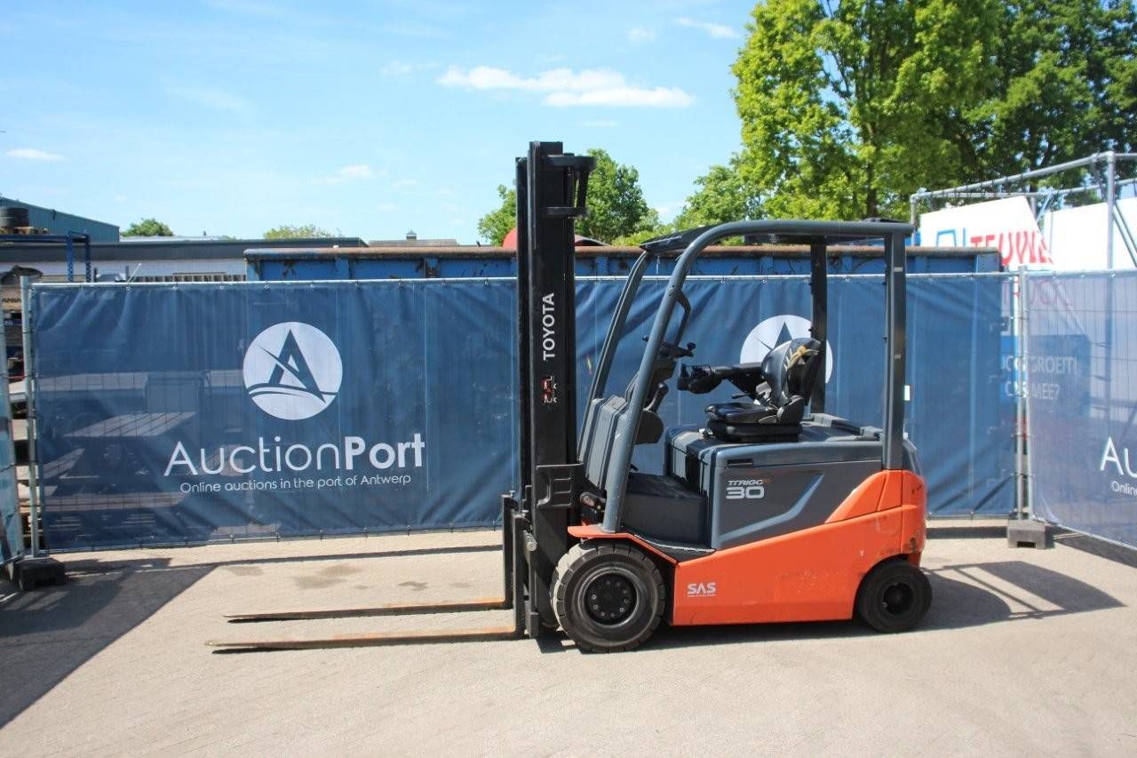 Forklift Toyota 8FBMKT30 Electric 3000kg 3.7m 2013