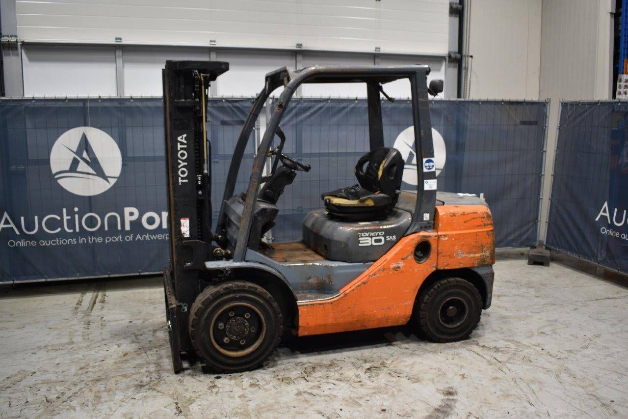 Forklift Toyota 02-8FDF30 Diesel 3000kg