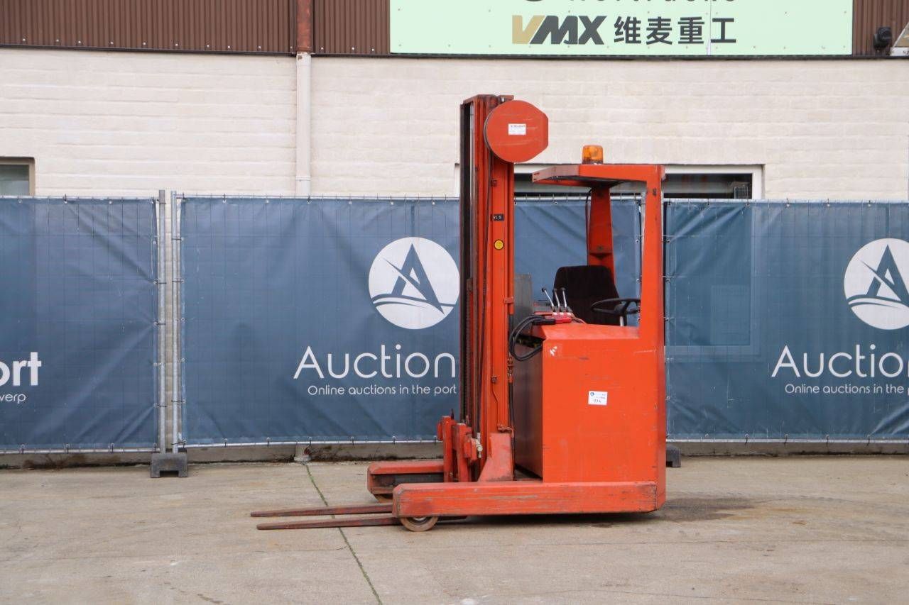 Reach truck BT BTRT 1350/9 Electric 1350kg 5.7m 1979
