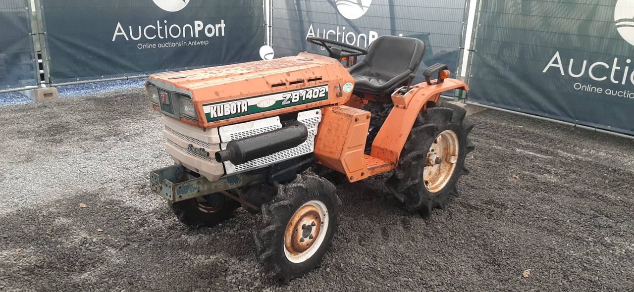 Mini tractor Kubota B1402 Diesel 13.8hp