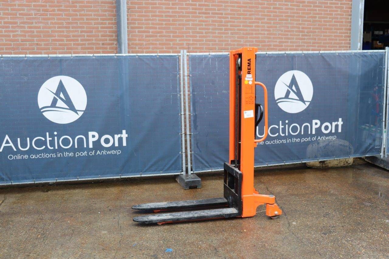 Stacker Rema Manual 1000kg 2.5m