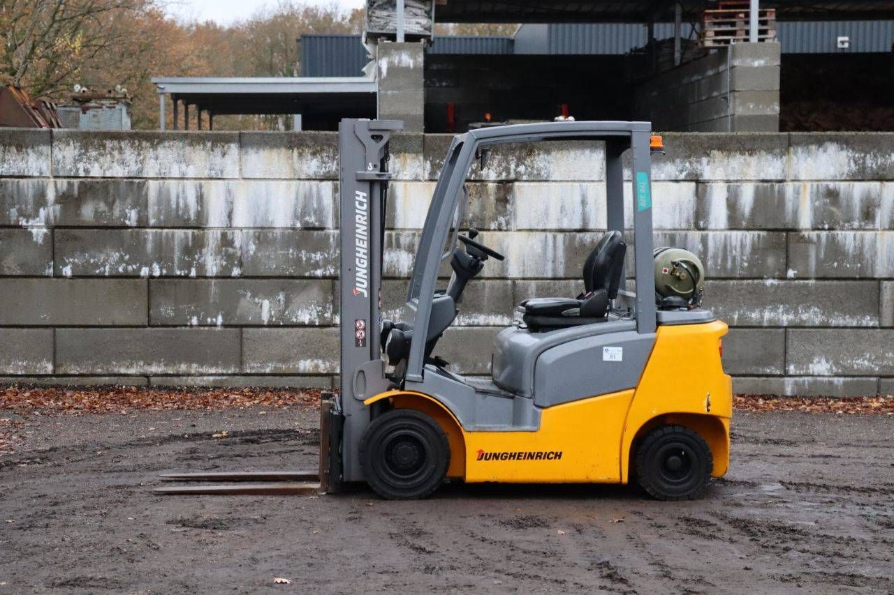 Forklift Jungheinrich TFG 320 LPG 2000kg 4.7m 2016