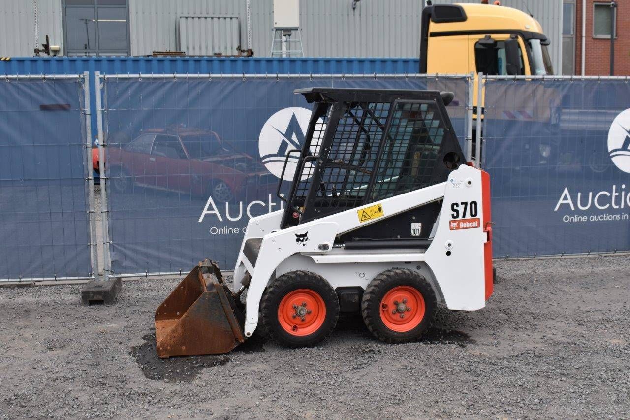 Skid steer loader Bobcat S70 Diesel