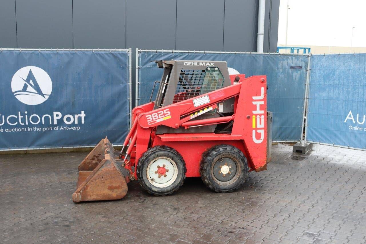Skid steer loader Gehl 3825 Diesel 28hp 1995