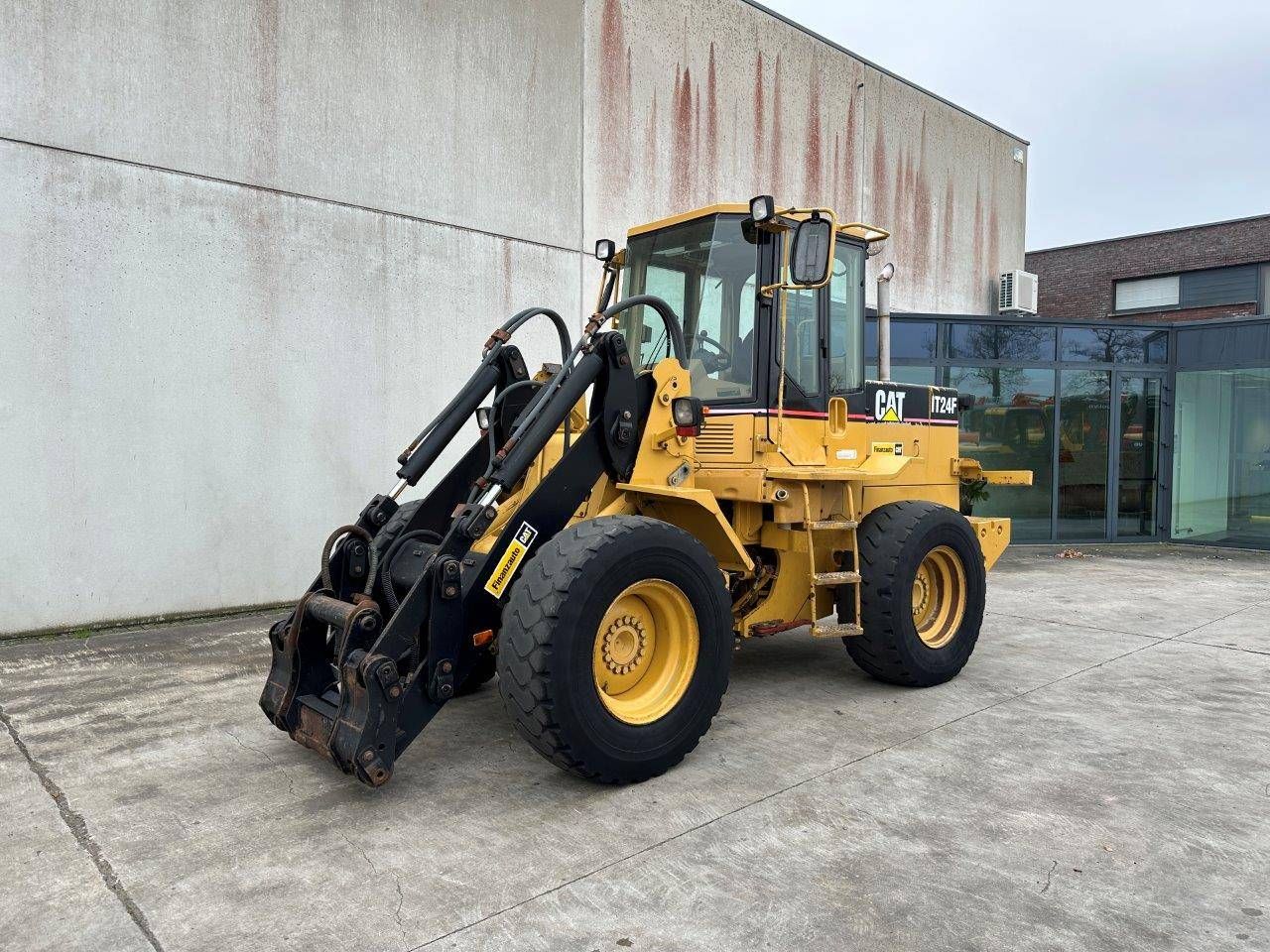 Wheel loader CAT IT24F Diesel 1999