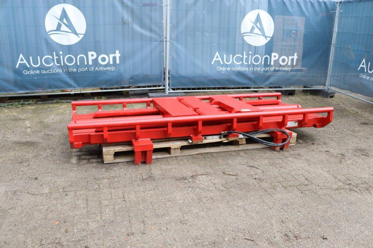 Automatic fork positioner Bolzoni Auramo 10000kg 2011
