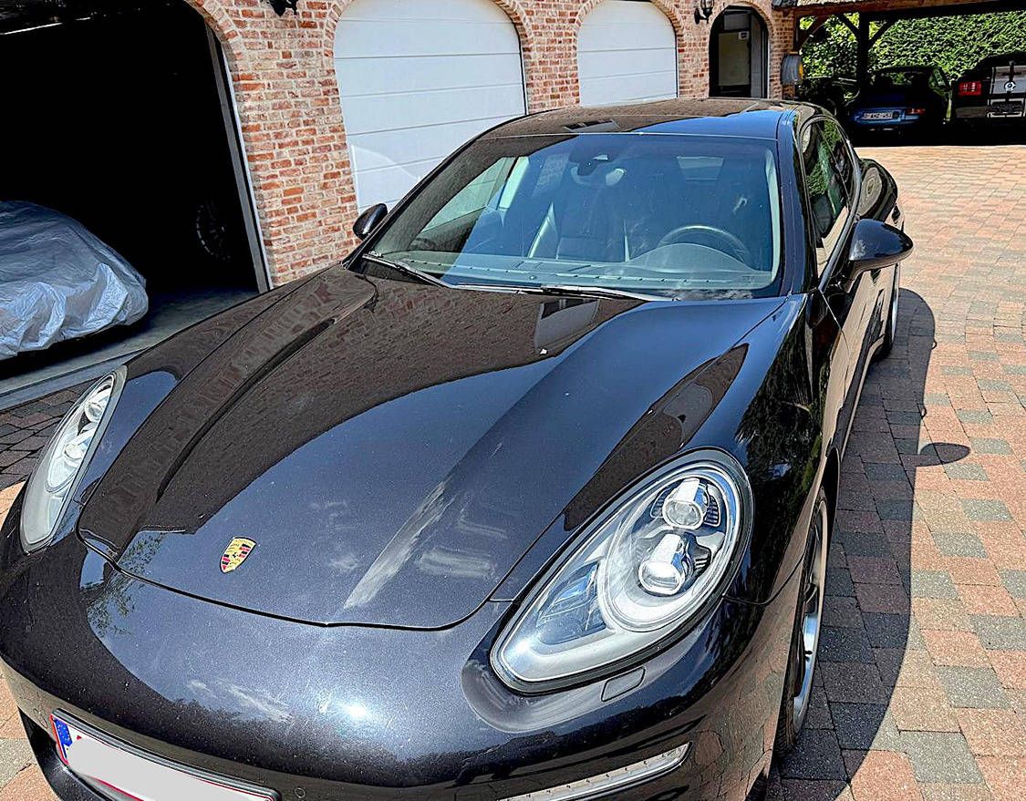 Porsche Panamera 3.0 V6 Diesel 2013 (Margin)