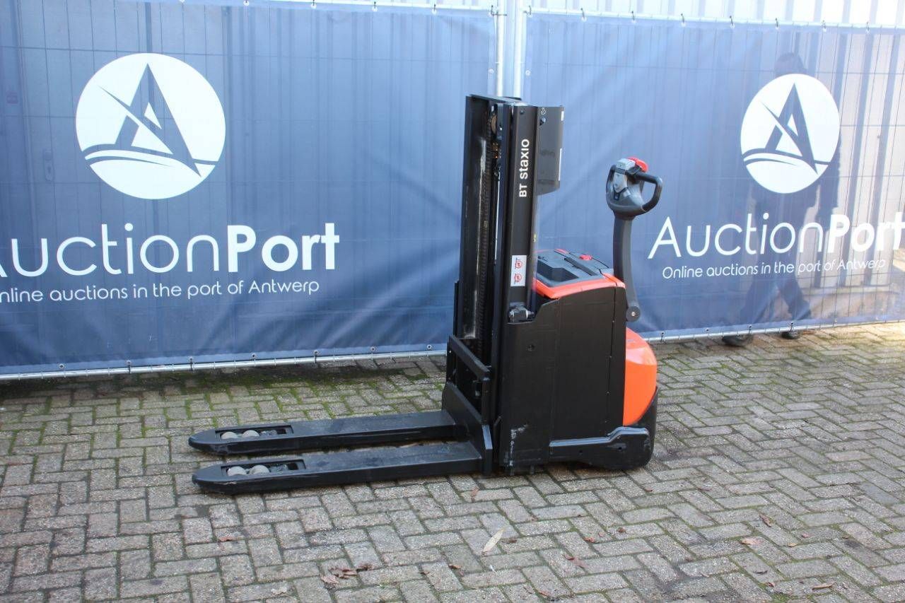 Toyota SWE200D Electric Stacker 2000kg 2.1m 2018