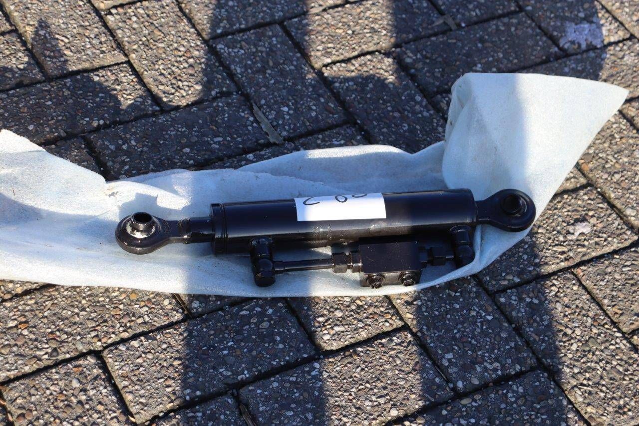 Hydraulic Third Point for Tractor                       