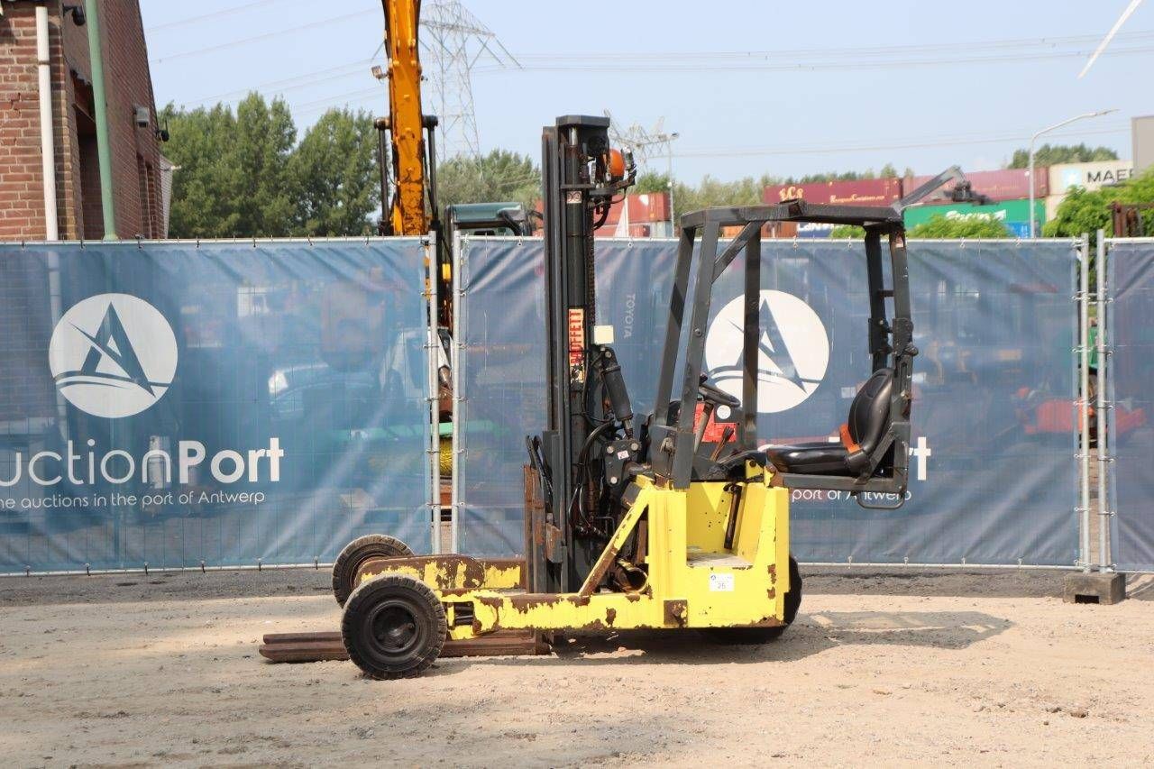 Forklift Moffett M4 Diesel 2500kg 3m 2006 