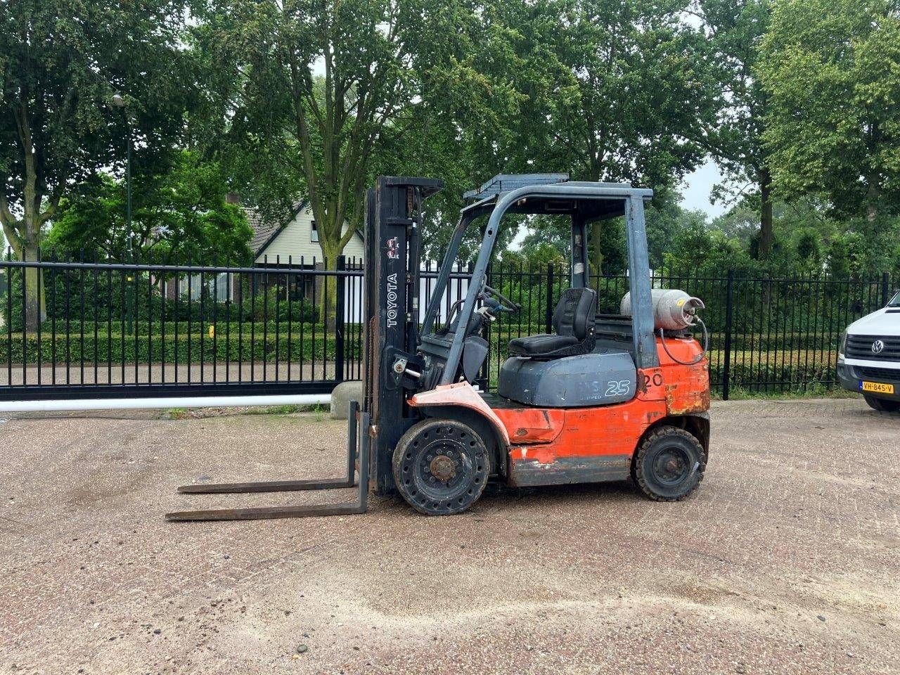 Forklift Toyota 42-7FGF25 LPG 2500kg 4.7m 2003