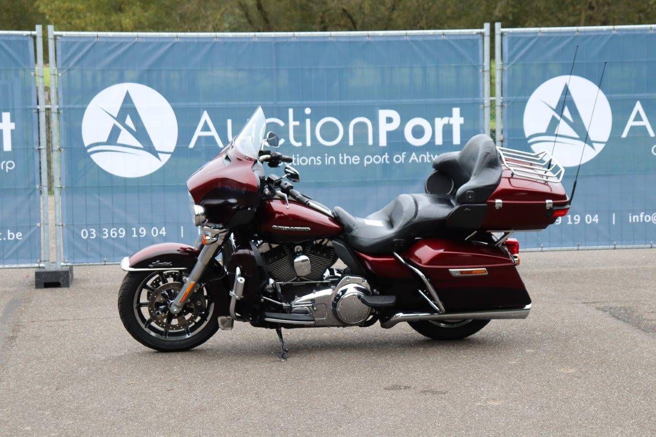 Motorcycle Harley-Davidson Ultra Classic Petrol 2013