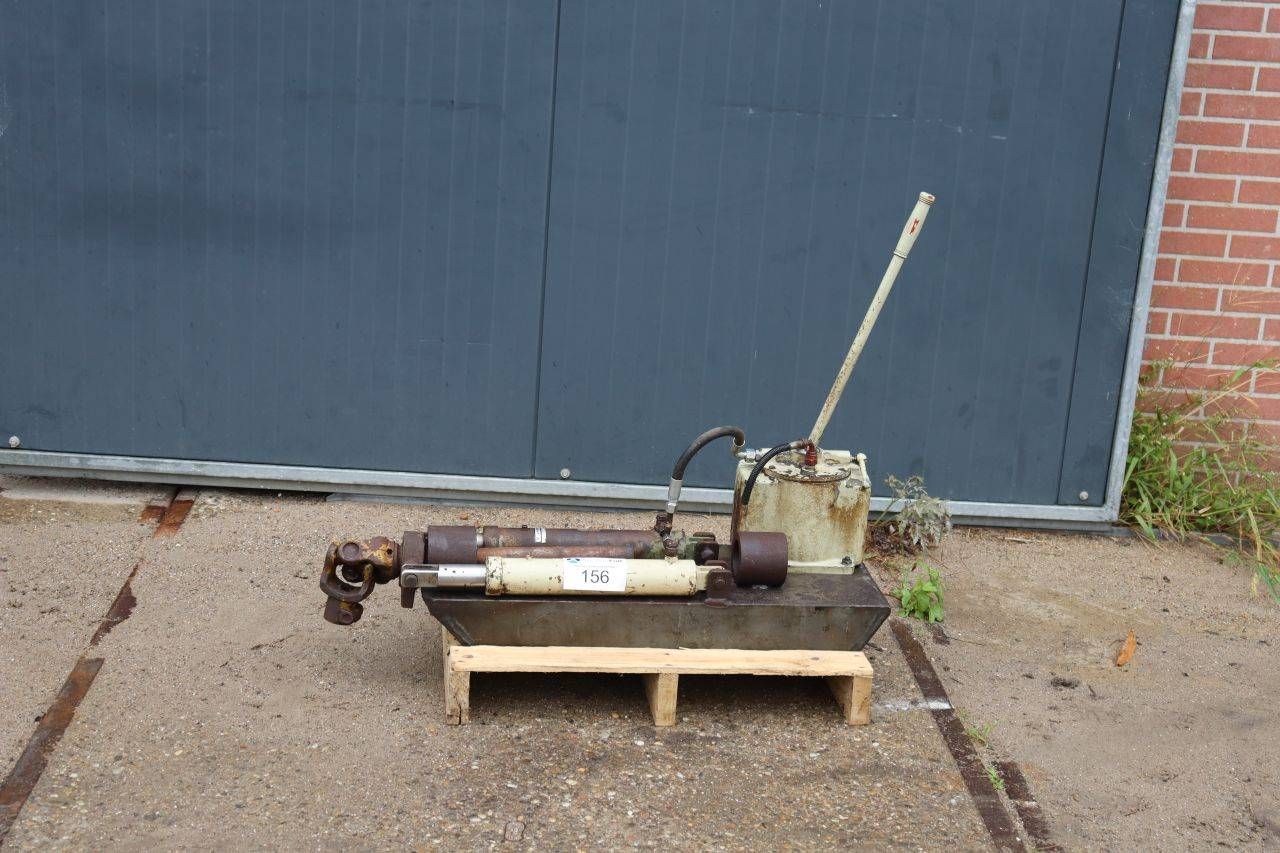 Hydraulische Press-/Richtvorrichtung mit Handpumpe und zwei Zylindern